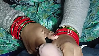 Sister-in-law sucked his hands with his cock.
