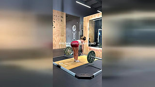 Buff Teen Deadlift Accident: Creamy Squirt TikTok Live