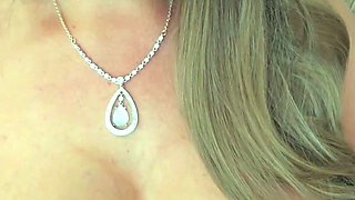 Är sonens bästa vän gay eller inte?