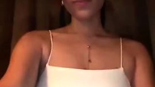 Big boob brunette masturbates on webcam