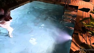 OnlyFans Sienna Day And Johnny Sins Fucking In The Pool On