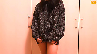 Hot Eighteen Girl Has Fun with Her Vibrator and Cums Hard