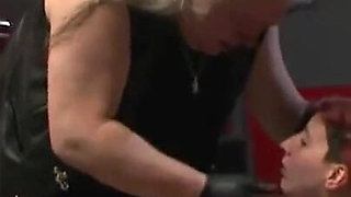 Humiliating chaining threesome