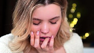 Naked Blonde Teen Girl Pussy Masturbation On Webcam