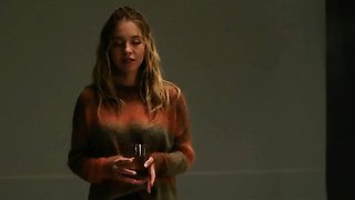 SYDNEY SWEENEY "LES VOYEURS"