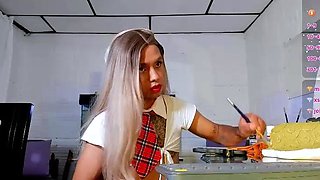 AMATEUR BIGTIT BLONDE TEEN MASTURBATES IN STALKINGS