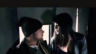 Natassia Malthe Steamy Softcore Sex och Kyss Scene