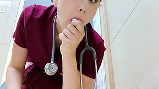 Sexy hottie Anetta Keys enjoys a solo toy masturbation