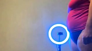 Amateur BBW Courtney with glasses masturbates