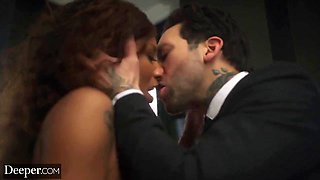 September Reigns Catfight with Small Hands Sparks Rough Creampie Pounding