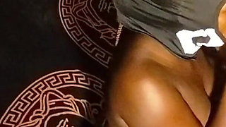 Girl Gave Blowjob and Her Ass Oiled up for Some Change