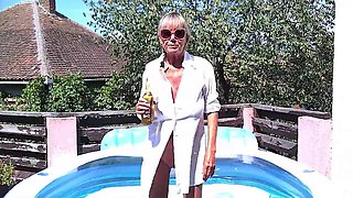 Pool Pounding DirtyMilfTina