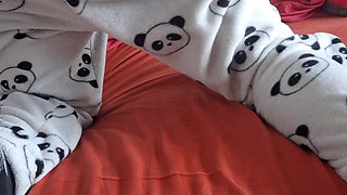 Come and Play with the Swiss Girl on the Bed