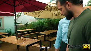 Daddy4k. risky outdoor screw with bf's daddy