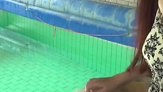 Skiley Jam gives nice sex massage to the old dude Marcello on the indoor pool