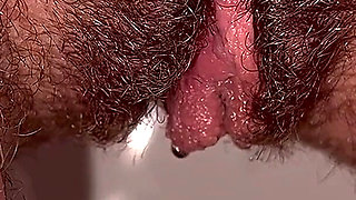 Teen Pees Beautifully