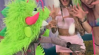 Tattooed Monster Girl Stretches on Massive Dildo