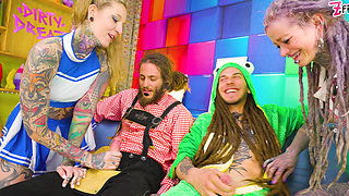 Alternative Costume Anal 4-some - 2 on 2 Double Penetration, Facefucking and Facial Cumshot Action