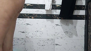 Priya Bhabi Sexy Bath Show