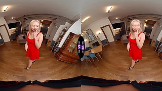 Blond babe Sara goes wild in VR