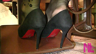 Vintage_sewing on My Granny's Old Singer Sewing Machine in Black Pantyhose and Suede Louboutins