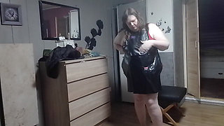 Black Lacquer Apron