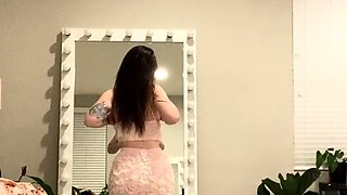 Big boob brunette masturbates on webcam
