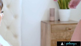 Girlsway - cougar Lexi Lunas shoulder node leads to Serene Sirens oily nude massage & steamy sex