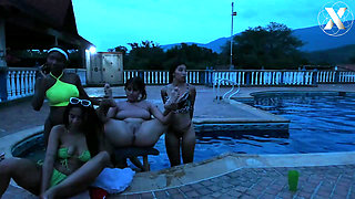 Great Show of Lesbians Licking Pussies and Many Hot Kisses