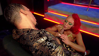 Las Vegas Stripper Gets Railed at Work in 4K