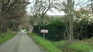 Melany, 26, excels in the art of threesomes! - Jacquie et Michel TV