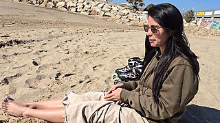 Cheating Girlfriend Fucks Stranger in The Bathroom!