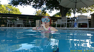 Som Under Water Fun with You Sexy Big Beauty Nurse Vicki