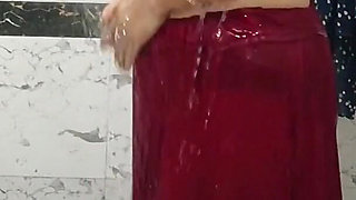 Priya Bhabi Big Ass Bath Show