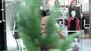 Chick Used In Public Toilet