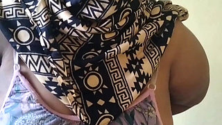 Village Aunty Saree Wearing