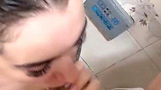 Blowjob in the Shower (home Video)
