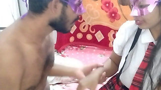 Mere boyfriend bathroom me naha raha tha usko maine dekh liya to usne muje chod diya