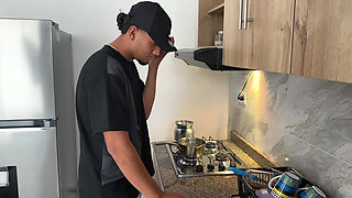 I Have a Hard Fuck with My Friends' Girlfriend While the Cuckold Is Distracted